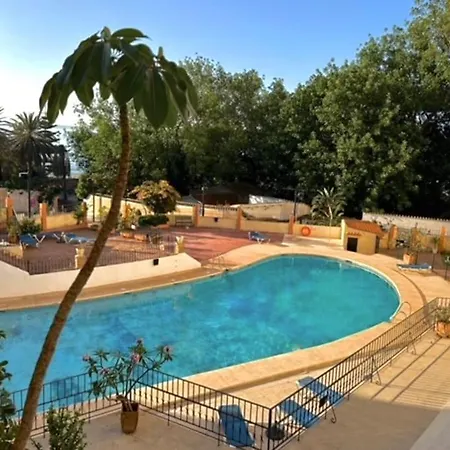 One Bedroom Apartment, Sea View On Floor *