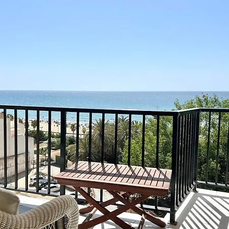 One Bedroom Apartment, Sea View On Floor *