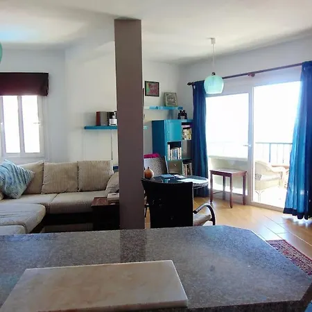 One Bedroom Apartment, Sea View On Floor *